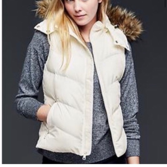 GAP Jackets & Blazers - GAP White Puffer Vest Size Small Missing Hood